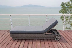 OUTFLEXX Rollliege, Grau, Polyrattan, 200x70x27,5cm, Rückenlehne 5-fach Verstellbar -Stilvoller Gartenbedarfsladen 16 18367.jpg