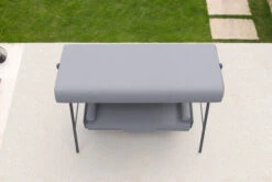 OUTFLEXX 3-Sitzer Hollywoodschaukel, Grau/anthrazit, Stahl/Polyester, 233x135 Cm, Mit Liegefunktion -Stilvoller Gartenbedarfsladen 20117 3 CGI.jpg