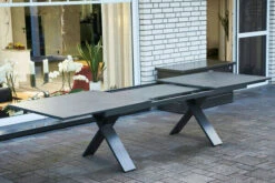 HARTMAN Exklusivmodell Xanadu Ausziehtisch, Xerix, Alu / Glaskeramik, 220/280 X 100 Cm, X-Gestell -Stilvoller Gartenbedarfsladen 3 20403.jpg