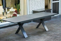 HARTMAN Sondermodell Xanadu / Alice Esstischgarnitur, Xerix/schwarz, Alu/Glaskeramik, 4x4 Textilen, 10 Stapelsessel, 220/280x100cm -Stilvoller Gartenbedarfsladen 5 21108.jpg